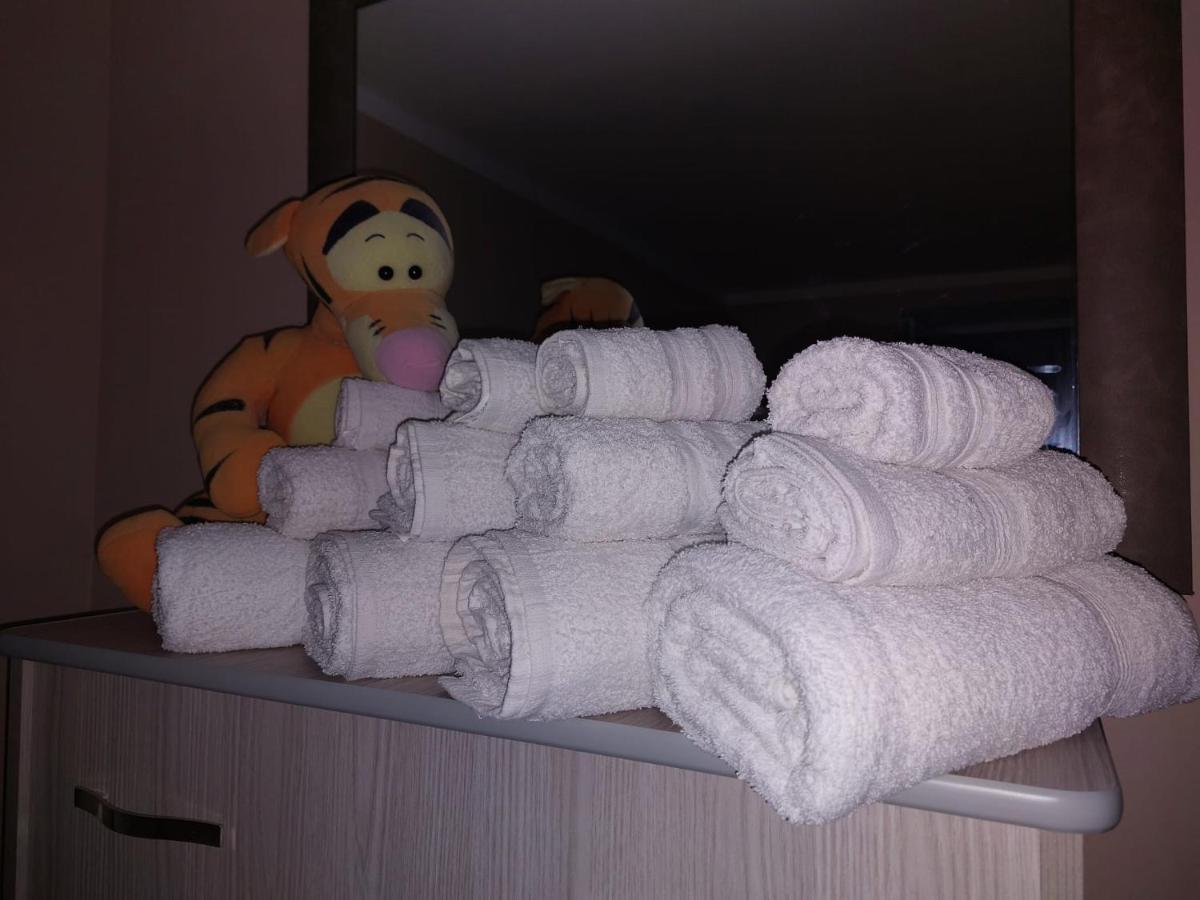 Masaniello'S House Apartment เนเปิลส์ ภายนอก รูปภาพ